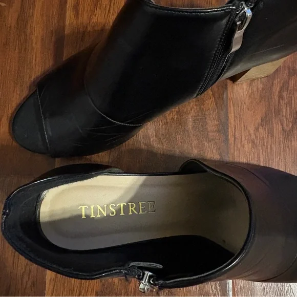 Black Peep-Toe Ankle heels - Picture 5 of 7